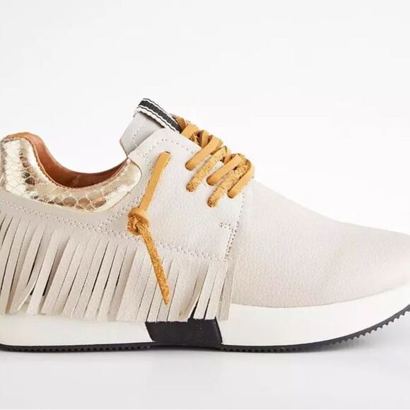 ShuShop Peppa Fringe Sneakers NWOT - Picture 1 of 11